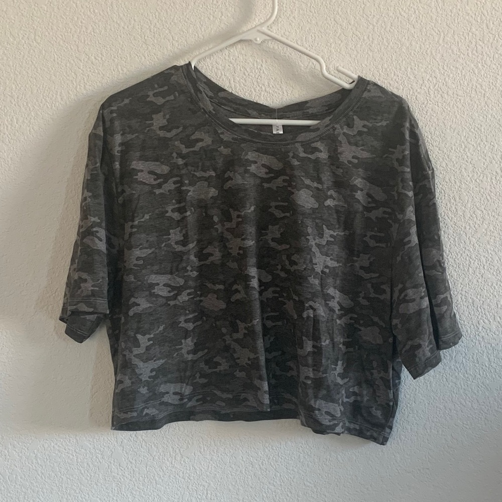 Crop tee